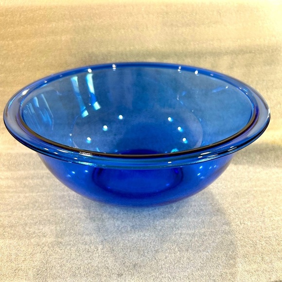 Pyrex Other - Vintage Pyrex Colbalt Blue 323 1.5 liter mixing bowl USA made no chips or cracks